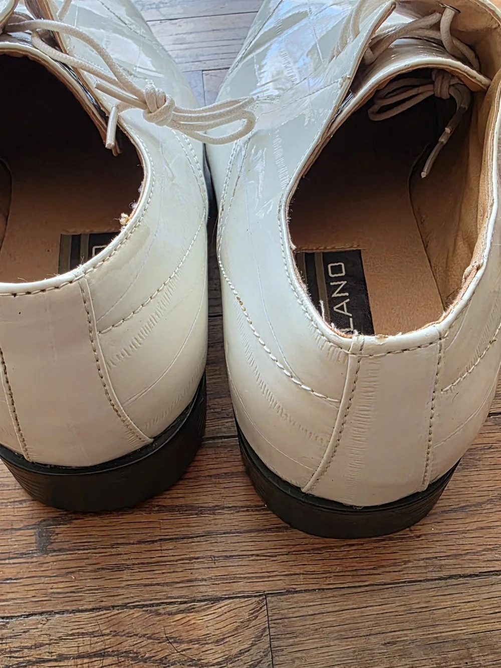 BOLANO White Leather Derby Shoes